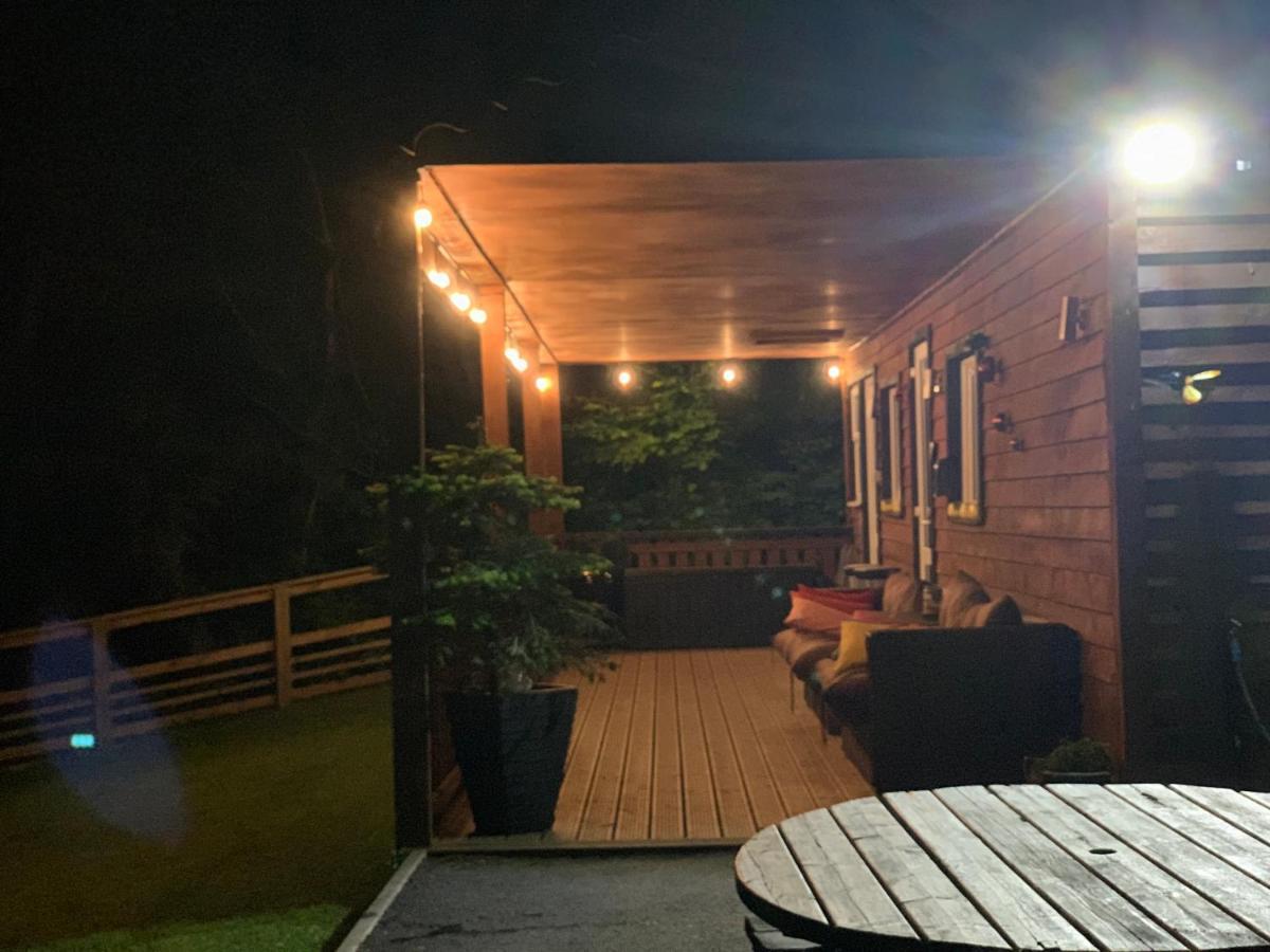 Kabin In The Woods Llandybie Екстер'єр фото